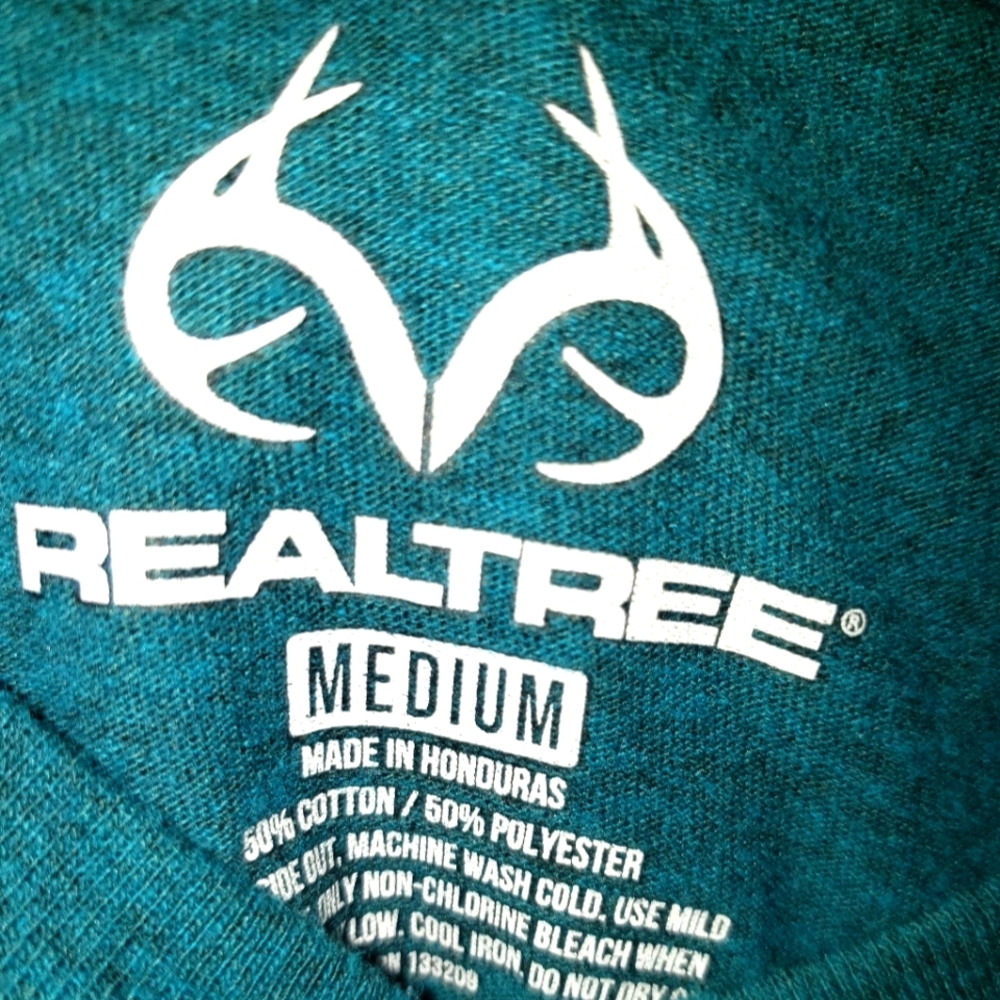 Women's Realtree Long Sleeve T-Shirt - Picture 3 of 3
